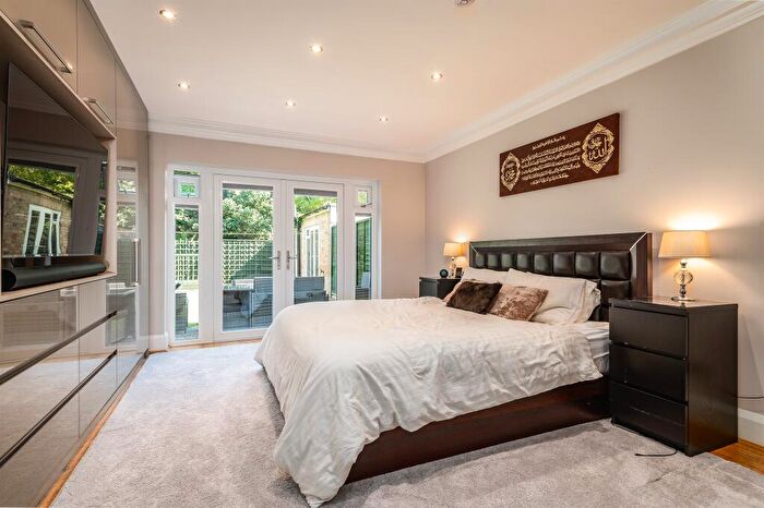 7 Bedroom Detached House For Sale In Broadway, Peterborough, PE1