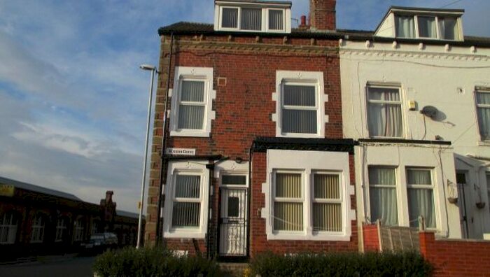 3 Bedroom End Of Terrace House To Rent In Hudson Grove, Leeds, LS9