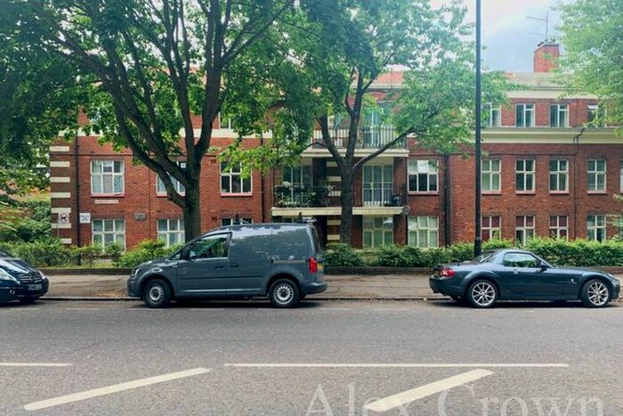 2 Bedroom Flat To Rent In Grimshaw Close, North Road, London, N6