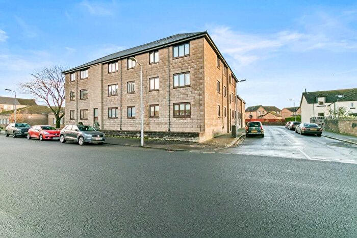 2 Bedroom Flat To Rent In Knoxland Street, Dumbarton, West Dunbartonshire, G82