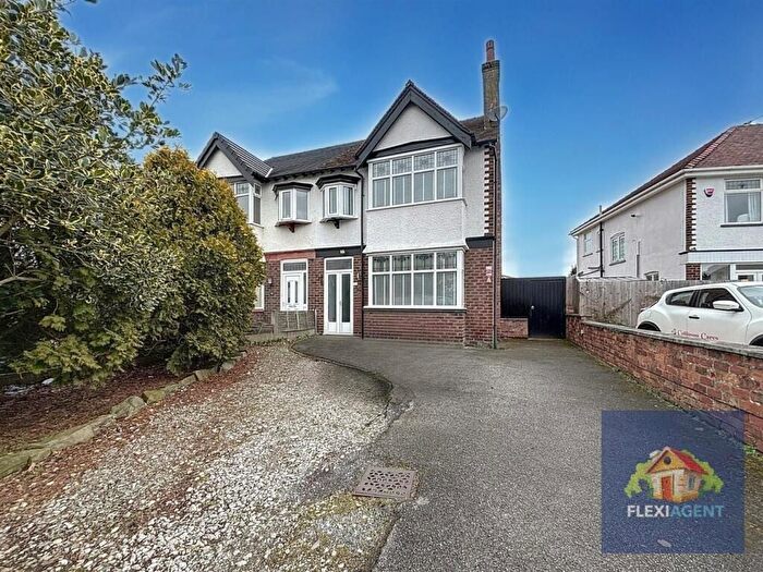 3 Bedroom Semi-Detached House For Sale In Kirklees Road, Southport, PR8