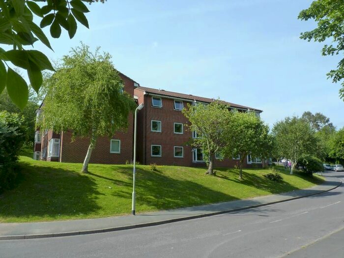 1 Bedroom Flat To Rent In Gibralter Rise, Heathfield TN21