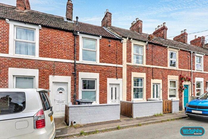 2 Bedroom Terraced House For Sale In Bond Street, Trowbridge, BA14