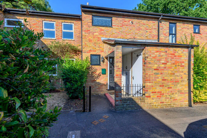 4 Bedroom Terraced House To Rent In Alma Close, Knaphill, Woking, GU21