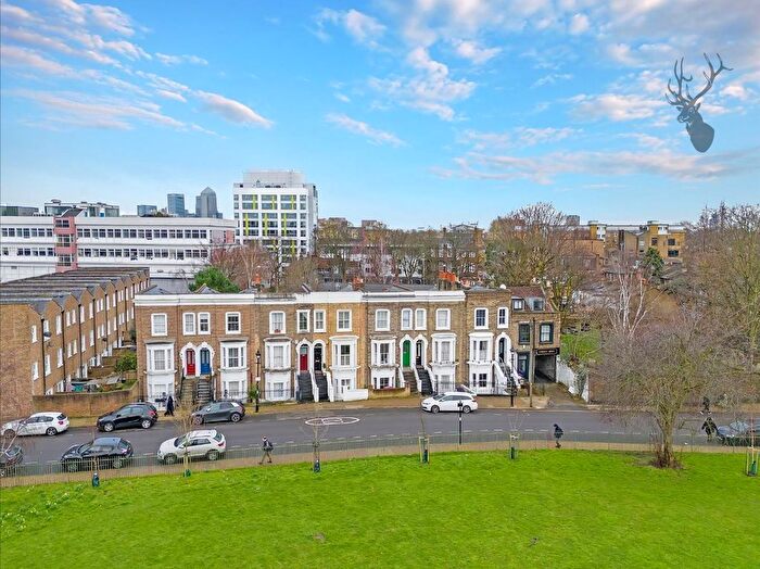 3 Bedroom Property For Sale In Carlton Square Conservation, Stepney Green, E1