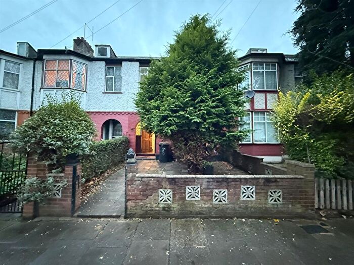 3 Bedroom Terraced House To Rent In Northumberland Grove, London, N17