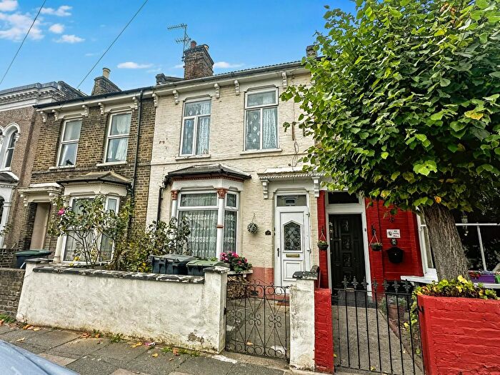 3 Bedroom Terraced House For Sale In Birkbeck Road, London, N17