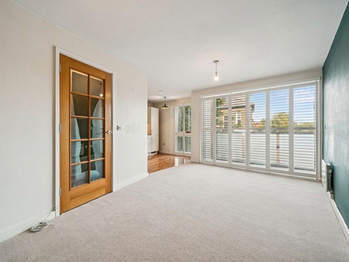 1 Bedroom Flat For Sale In East Dulwich Road, London, SE22