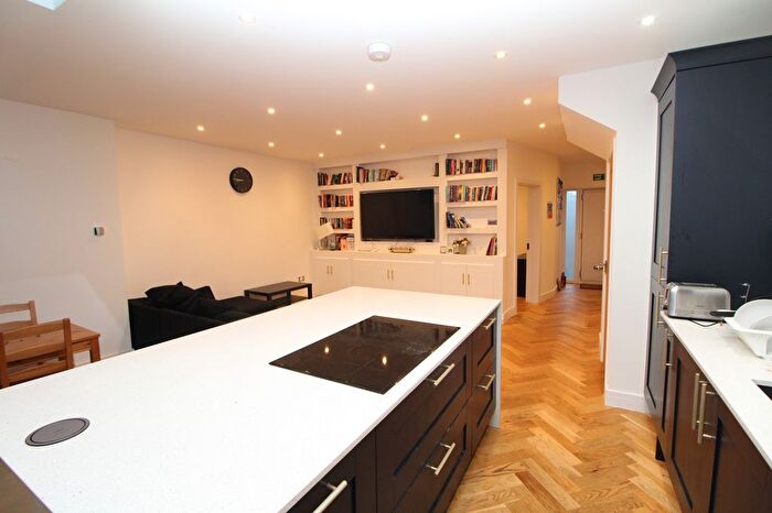 5 Bedroom Semi Detached House To Rent In Westbrooke Road, Welling, DA16