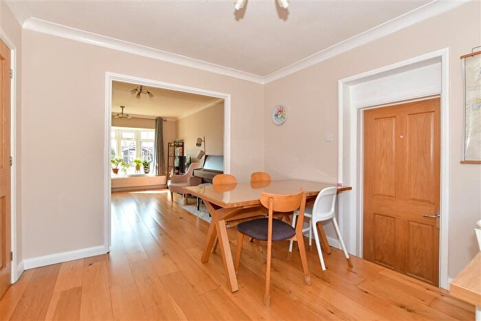 4 Bedroom Link Detached House For Sale In Ghyll Crescent, Horsham, West Sussex, RH13