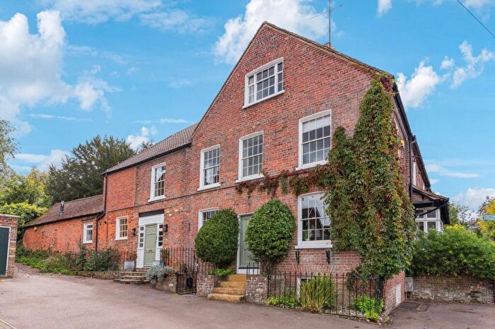 4 Bedroom Semi-Detached House For Sale In Pickford Road, Markyate, Hertfordshire, AL3