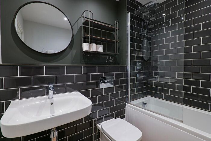 1 Bedroom Apartment For Sale In Brickworks, Trade Street, Cardiff, CF10