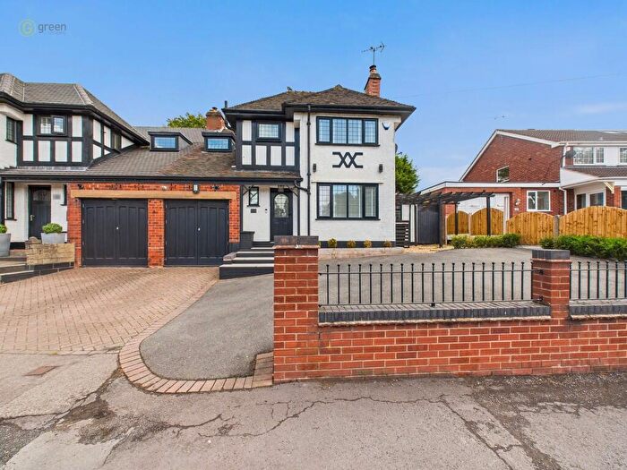 3 Bedroom Semi Detached House For Sale In Coleshill Road, Curdworth, B76