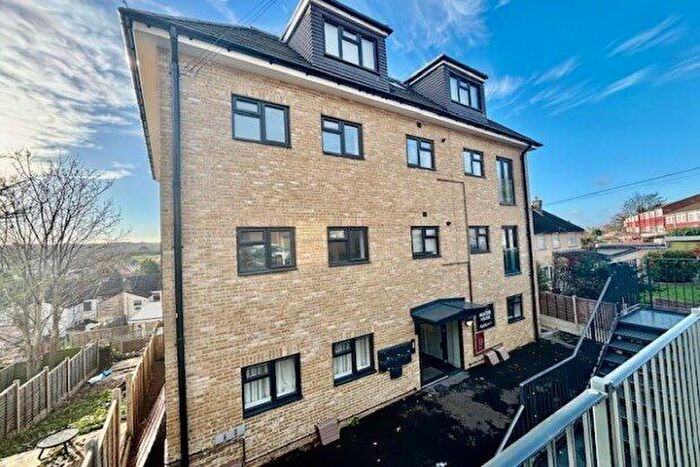 1 Bedroom Flat To Rent In Beacon Road, Chatham, ME5