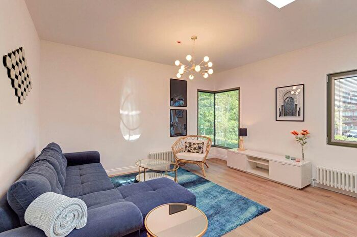 1 Bedroom Flat To Rent In Phoenix Road, King's Cross, London, NW1