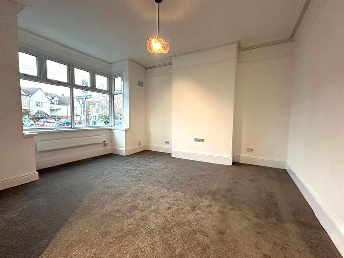 1 Bedroom Flat To Rent In Durban Road, Watford, WD18
