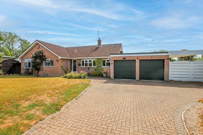 4 Bedroom Detached House For Sale In River Lane, Charlton Marshalll, DT11