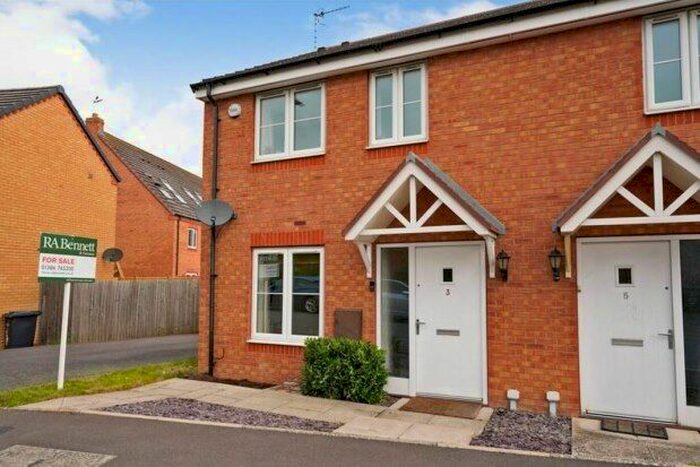 2 Bedroom Property To Rent In Cornflower Drive, Evesham, WR11