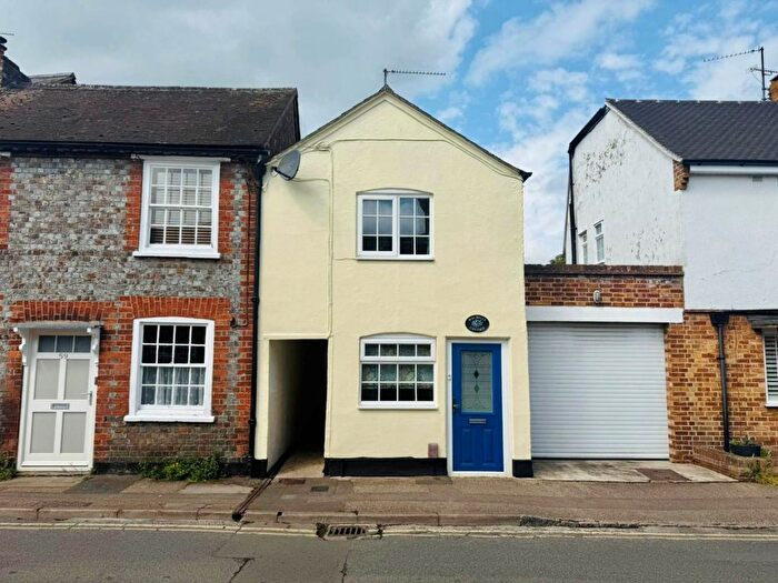 2 Bedroom Semi-Detached House To Rent In Wood Street, Wallingford, OX10