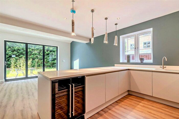 5 Bedroom Semi-Detached House To Rent In Barsbank Lane, Lymm, Cheshire, WA13