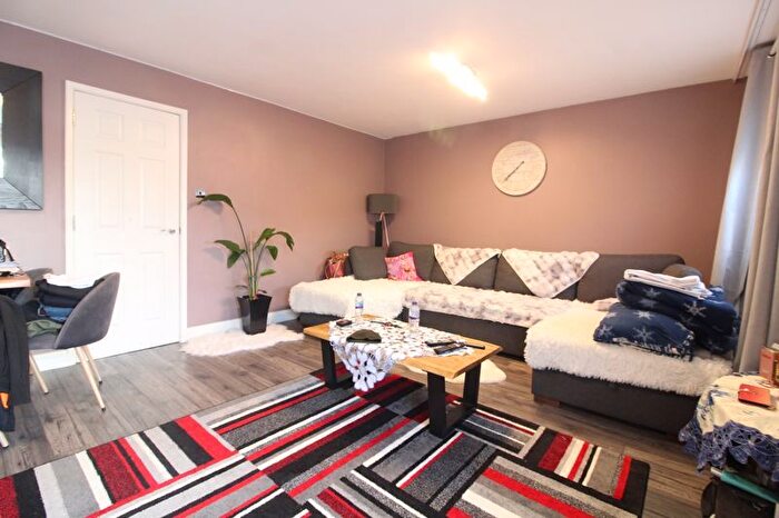 3 Bedroom End Of Terrace House For Sale In Birch Road, Rushden, NN10
