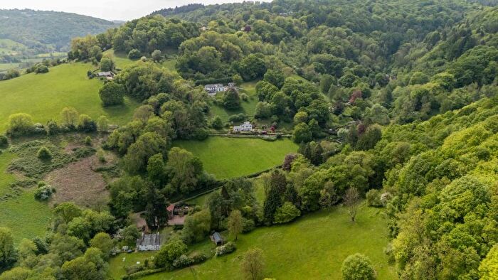 4 Bedroom Detached House For Sale In Glyn Road, Whitebrook, NP25