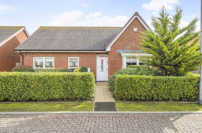 3 Bedroom Detached Bungalow For Sale In Hubble Close, Selsey, PO20