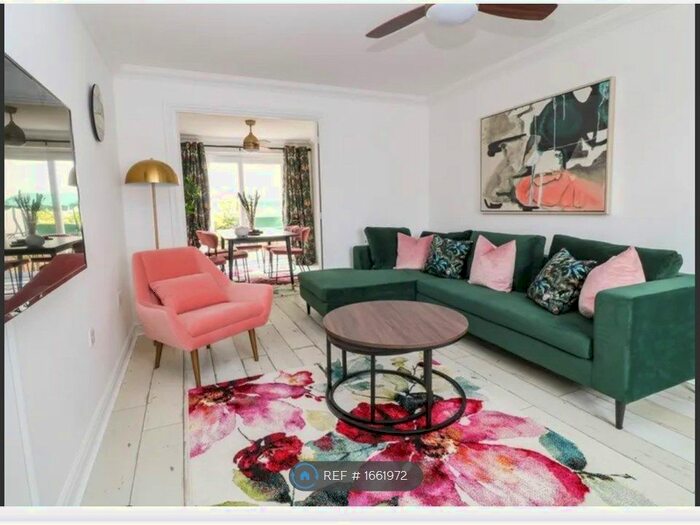 4 Bedroom Semi-Detached House To Rent In Snowdrop Crescent, Launceston, PL15