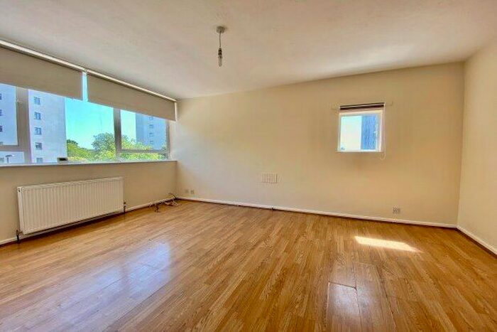 1 Bedroom Flat To Rent In Leyland Road, London, SE12