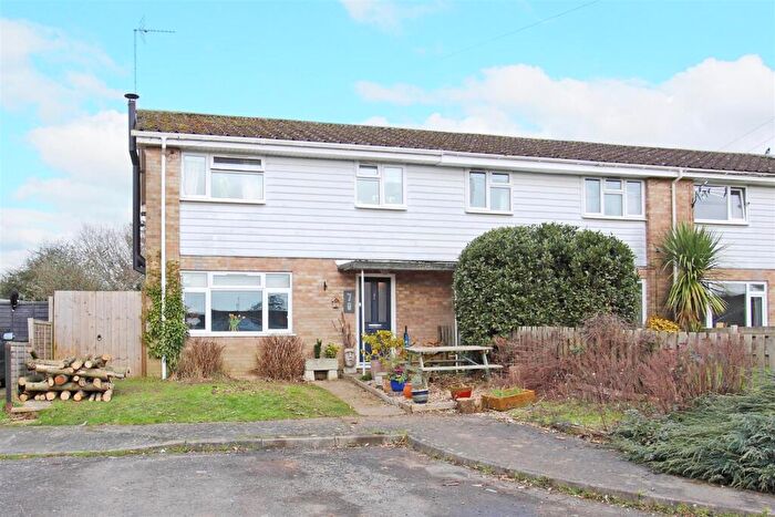 3 Bedroom End Of Terrace House For Sale In North Acre, Longparish, SP11