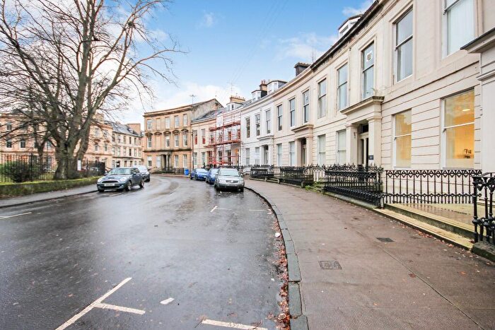 2 Bedroom Flat To Rent In Queens Crescent, Woodlands, Glasgow, G4