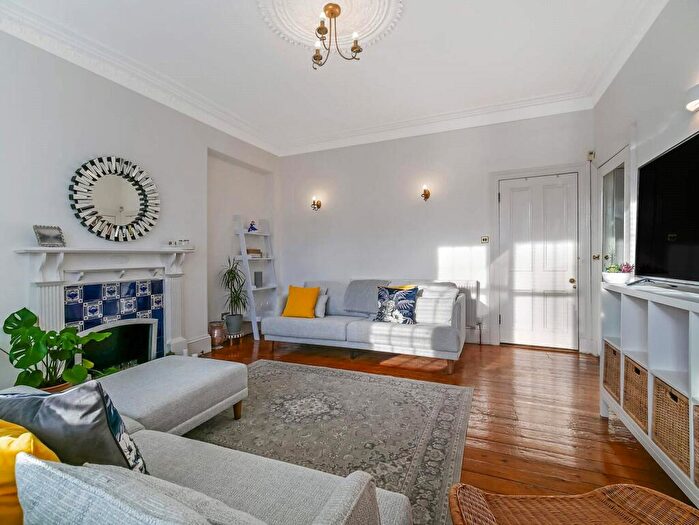 1 Bedroom Flat For Sale In Dryburgh Avenue, Rutherglen, Glasgow, South Lanarkshire, G73