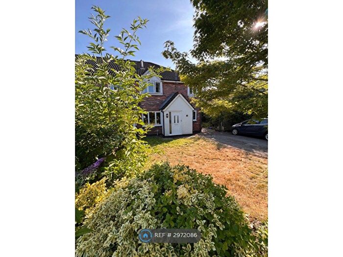 2 Bedroom Flat To Rent In Croft, Warrington, WA3