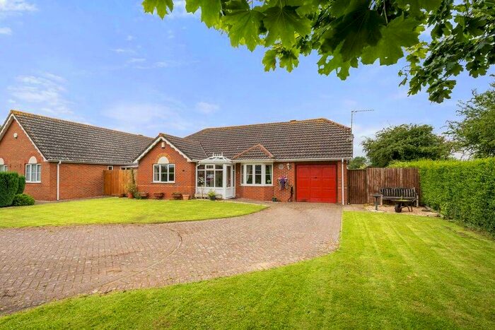 3 Bedroom Detached Bungalow For Sale In Midsummer Gardens, Long Sutton, Spalding, Lincolnshire, PE12