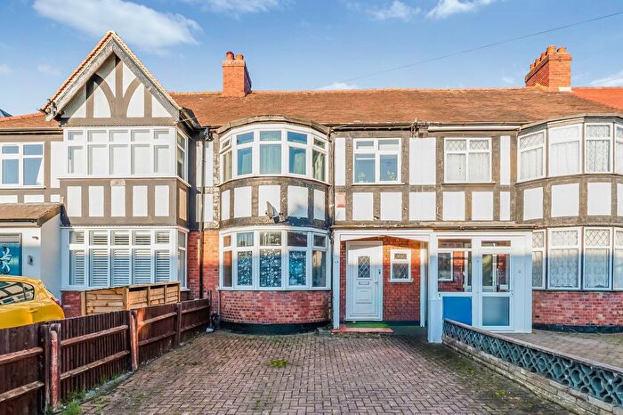 4 Bedroom Semi Detached House For Sale In Springfield Avenue, Raynes Park, SW20