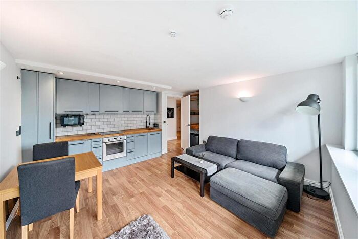 2 Bedroom Apartment To Rent In West Point, Wellington Street, Leeds, LS1