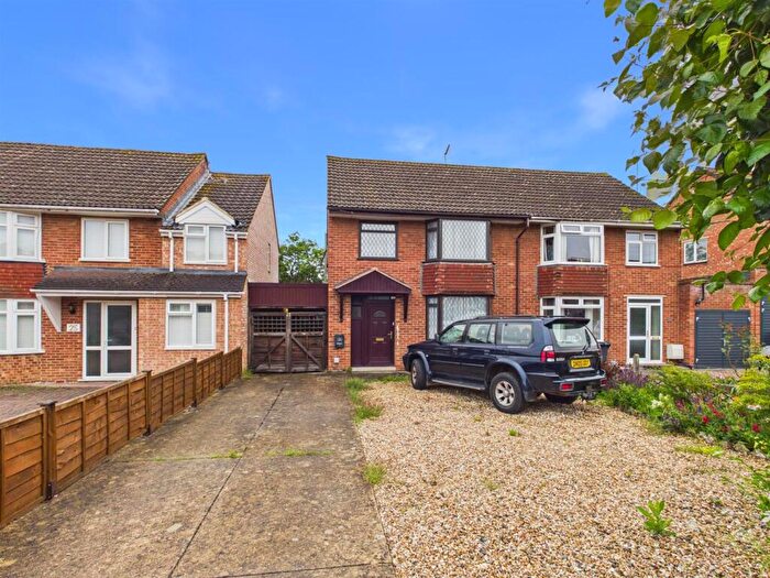 3 Bedroom Semi Detached House For Sale In Lynmouth Road, Hucclecote, Gloucester, GL3