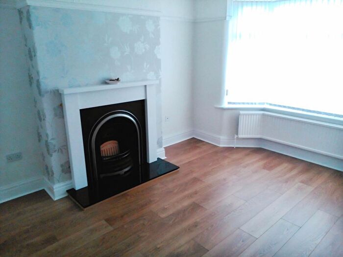 3 Bedroom Semi-Detached House To Rent In Stanley Park, Liverpool, Merseyside, L21