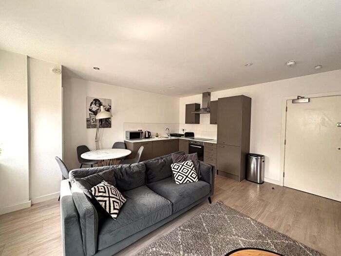 2 Bedroom Apartment To Rent In Southernhay Gardens, Exeter, EX1