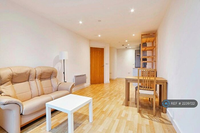 2 Bedroom Flat To Rent In Cross Green Lane, Leeds, LS9