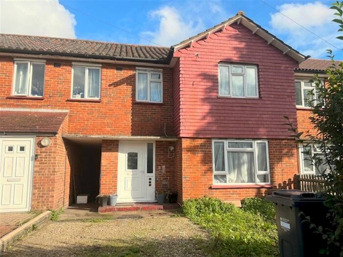 3 Bedroom Terraced House To Rent In Saxon Avenue, Feltham TW13