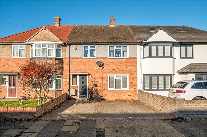 3 Bedroom Terraced House For Sale In Heron Way, Upminster, RM14