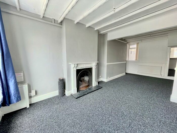 3 Bedroom House To Rent In Kendrick Road, Barry, CF62