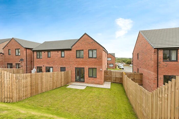 3 Bedroom Semi-Detached House For Sale In Victory Close, Consett, DH8
