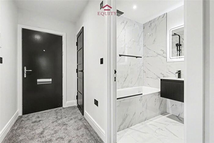 1 Bedroom Flat To Rent In Bullsmoor Lane, Enfield, EN3