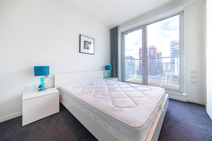 2 Bedroom Apartment To Rent In Baltimore Wharf, Canary Wharf, London, E14