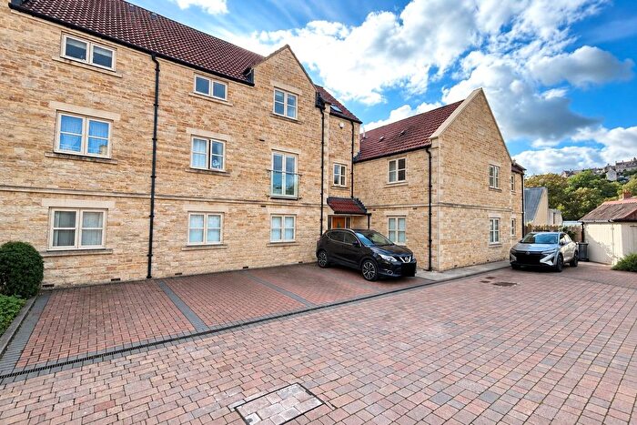 2 Bedroom Flat For Sale In Stones Court, Bradford On Avon, BA15