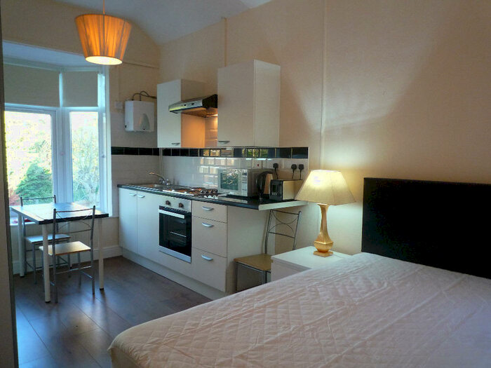 Flat To Rent In Devonshire Road, Handsworth Wood, Birmingham, B20