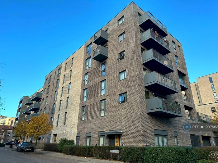 2 Bedroom Flat To Rent In Denver Court, London, NW9