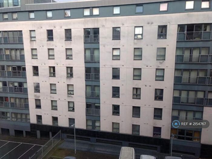2 Bedroom Flat To Rent In Wallace Street, Glasgow, G5